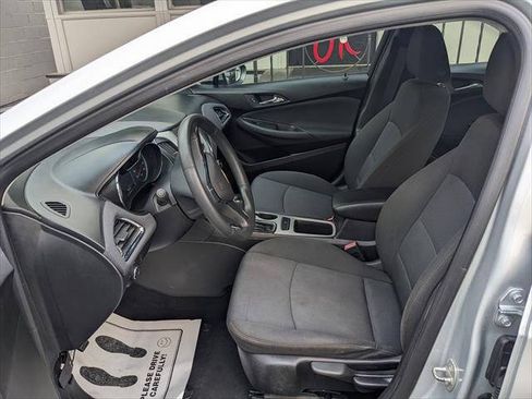 Used 2018 Chevrolet Cruze LS FWD image 7
