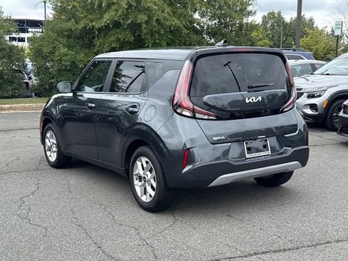 Used 2025 Kia Soul LX w/ LX Technology Package FWD image 4