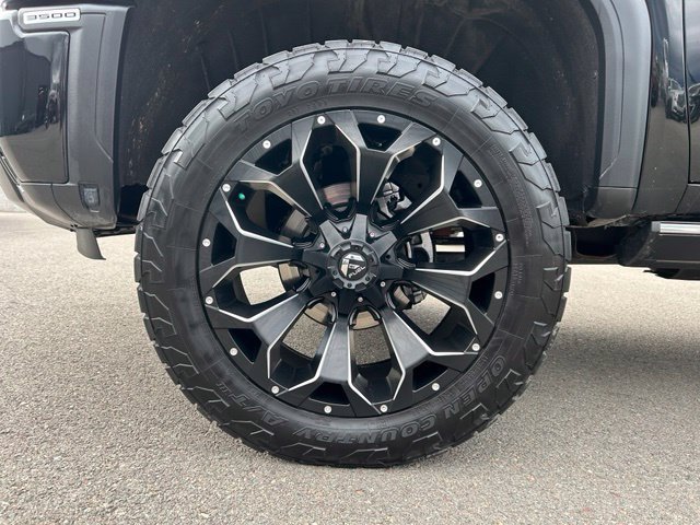 Used 2025 GMC Sierra 3500 Denali Ultimate AWD/4WD image 13