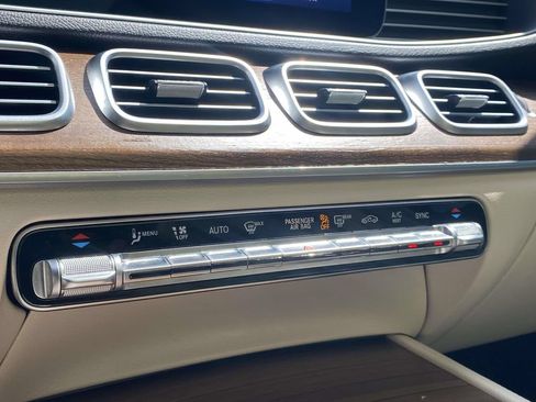 Used 2024 Mercedes-Benz GLE 350 4MATIC image 25