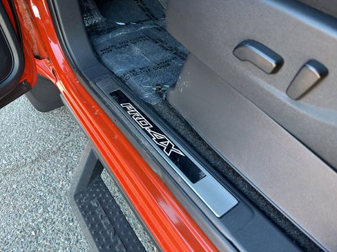 Used 2025 Nissan Frontier PRO-4X w/ Pro Convenience Package image 14