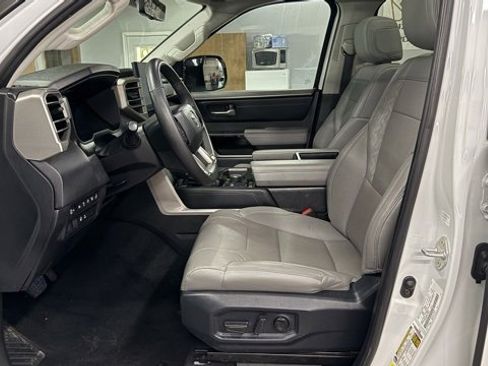 Used 2024 Toyota Tundra Limited image 15