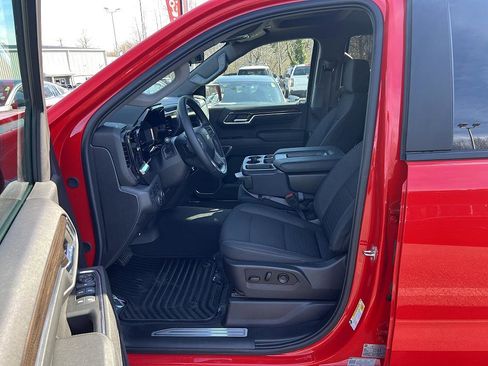 Used 2024 Chevrolet Silverado 1500 LT image 14