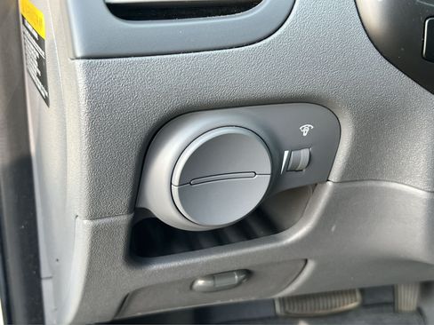 Used 2009 Kia Rio LX FWD image 28