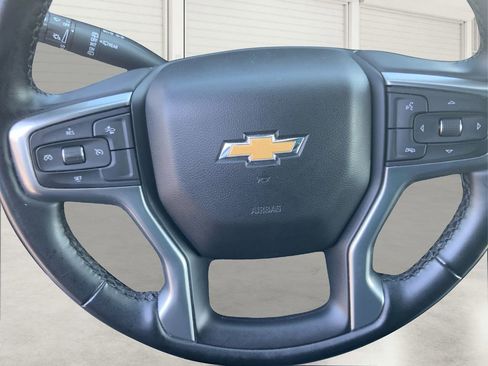 Used 2023 Chevrolet Suburban LT image 16