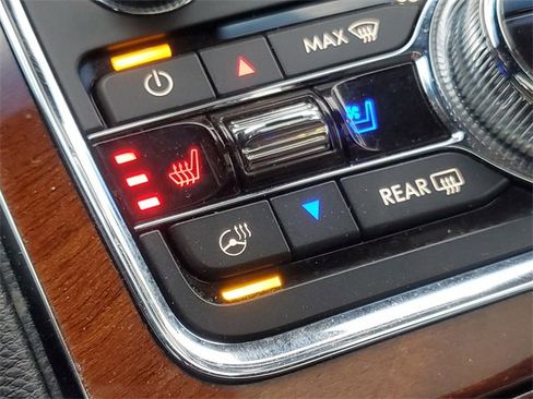 Used 2017 Lincoln Continental Reserve w/ Technology Package image 26