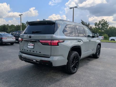 Used 2026 Toyota Sequoia Platinum AWD/4WD image 5