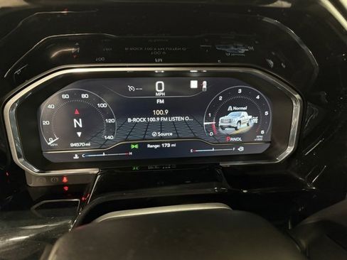 Used 2022 GMC Sierra 1500 SLE image 16