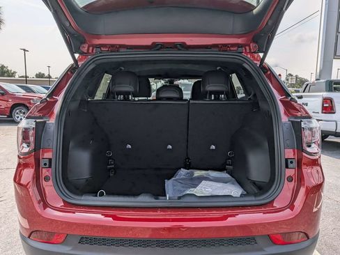 New 2026 Jeep Compass Latitude AWD/4WD image 13