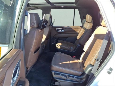 Used 2023 Chevrolet Tahoe High Country w/ Advanced Technology Package image 15