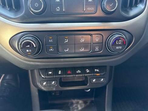 Used 2021 Chevrolet Colorado Z71 w/ Z71 Midnight Edition AWD/4WD image 25