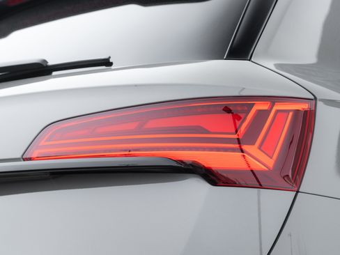 Certified 2024 Audi SQ5 Premium Plus image 33