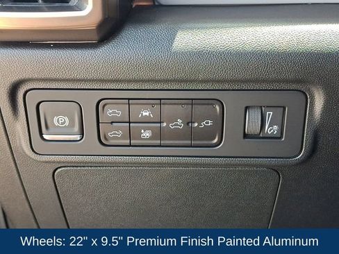 Used 2025 GMC Hummer EV 3X AWD/4WD image 9