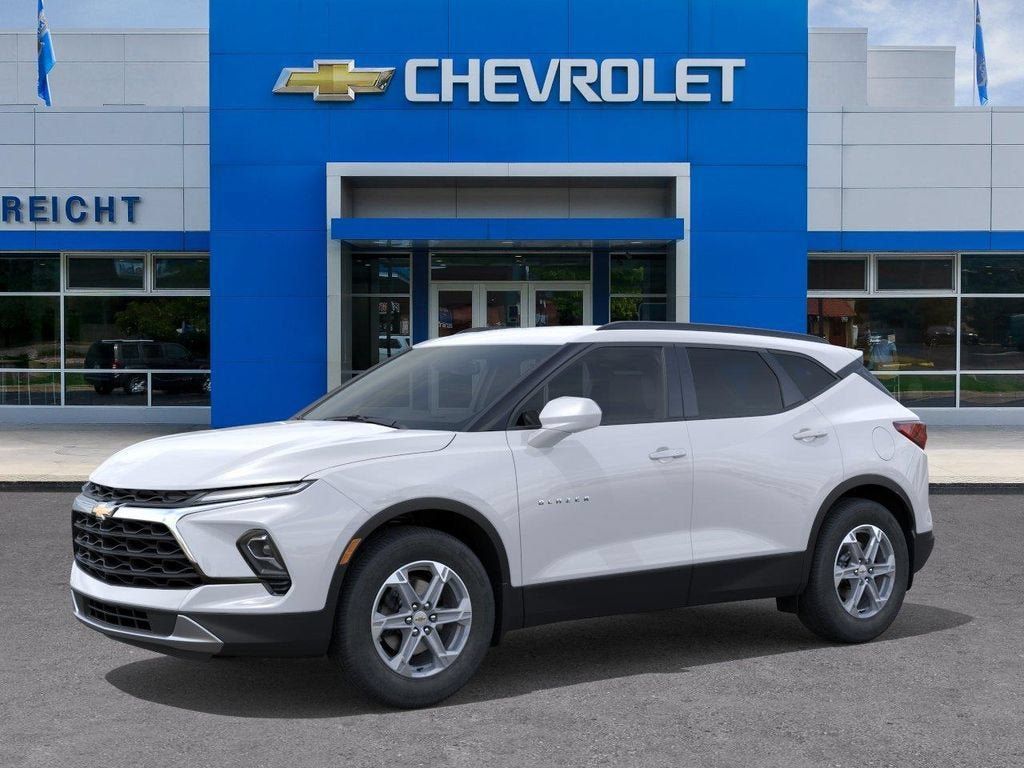 New 2026 Chevrolet Blazer LT w/ Convenience Package AWD/4WD image 2