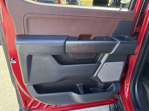 Used 2022 Ford F150 Lariat image 23