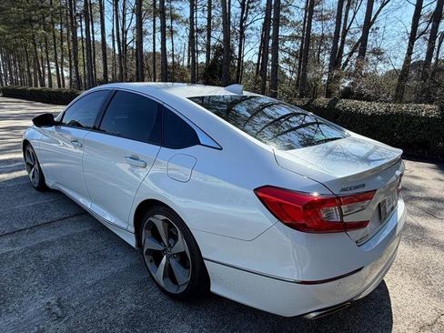 Used 2019 Honda Accord Touring image 5