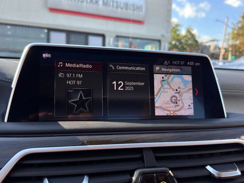 Used 2019 BMW 740i xDrive 740i xDrive w/ Executive Package image 21