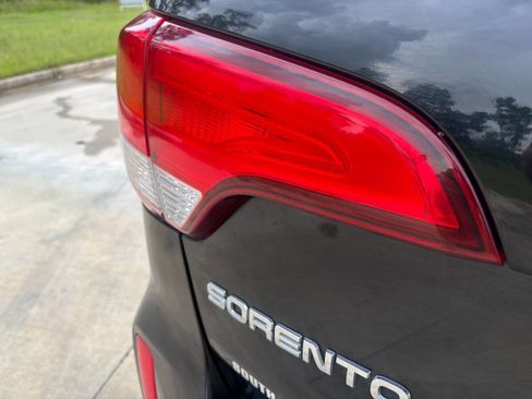 Used 2014 Kia Sorento EX w/ EX V6 Touring Package image 22