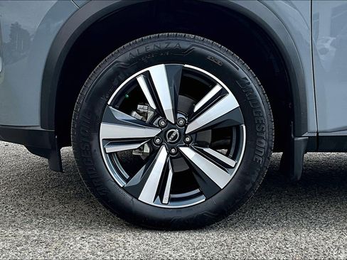 Used 2023 Nissan Rogue SL AWD/4WD image 8