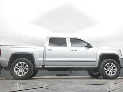 Used 2018 GMC Sierra 1500 SLT w/ SLT Premium Package AWD/4WD image 46