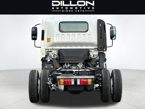 Used 2024 Isuzu NPR RWD image 5