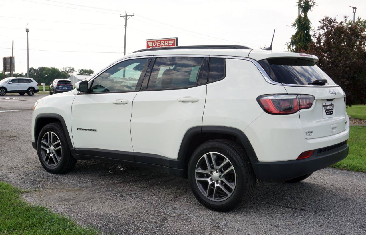 Used 2020 Jeep Compass Latitude FWD image 18