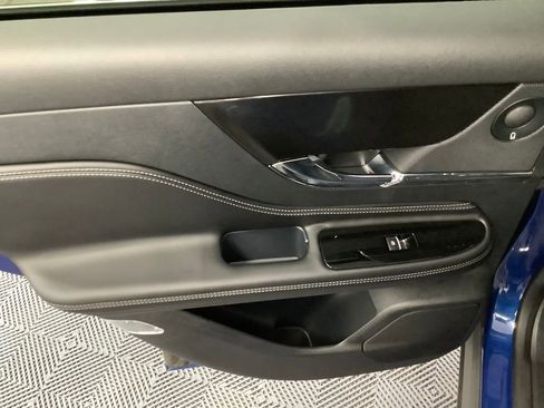 Used 2021 Lincoln Corsair Reserve w/ Equipment Group 201A image 5