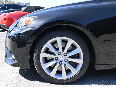 Used 2016 Lexus IS 300 AWD image 11