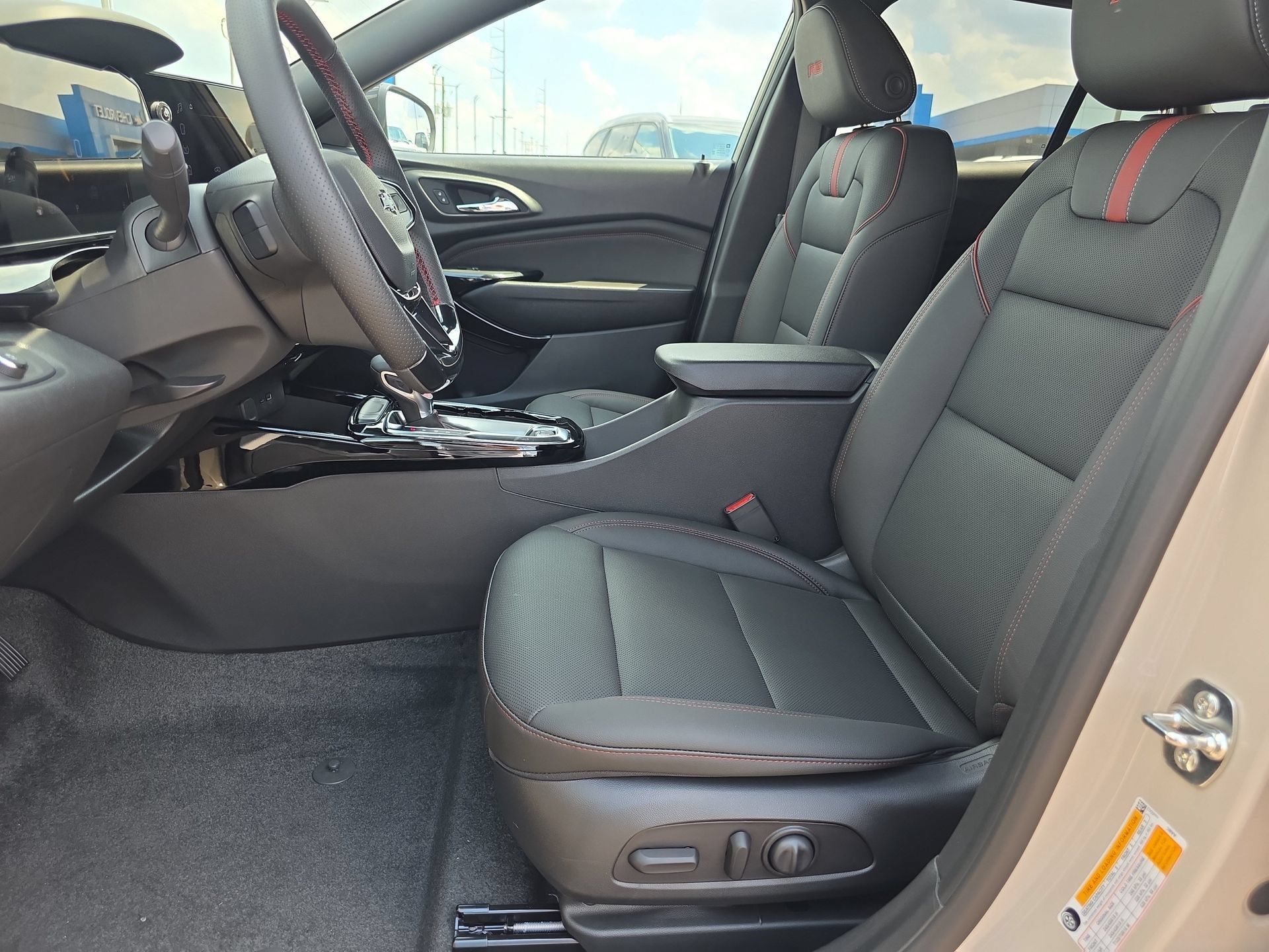 New 2026 Chevrolet Trax RS w/ Driver Confidence Package FWD image 10