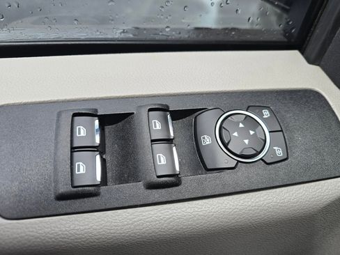 Used 2017 Ford F250 XLT w/ XLT Value Package image 26