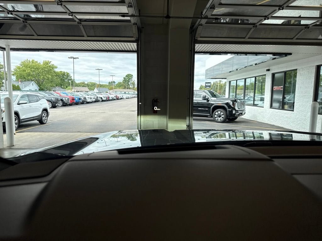 New 2026 GMC Yukon XL Denali Ultimate AWD/4WD image 38