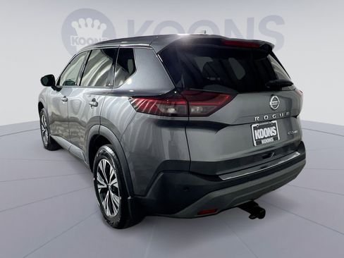 Used 2021 Nissan Rogue SV image 4