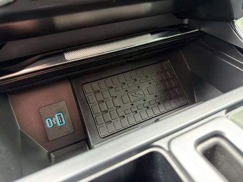 Used 2024 Ford F150 Lariat w/ FX4 Off-Road Package image 38