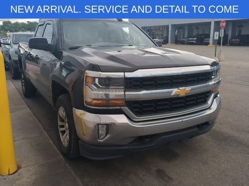 Used 2019 Chevrolet Silverado 1500 LT w/ All Star Edition AWD/4WD image 8