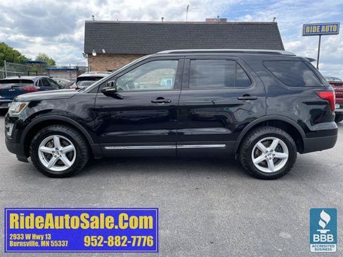 Used 2017 Ford Explorer XLT w/ Equipment Group 201A AWD/4WD image 8