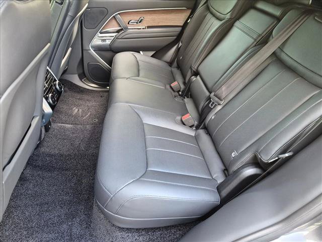 Used 2025 Land Rover Range Rover SE AWD/4WD image 20