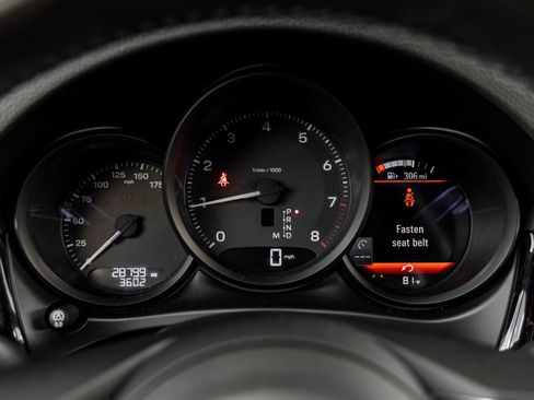 Certified 2023 Porsche Macan AWD/4WD image 28