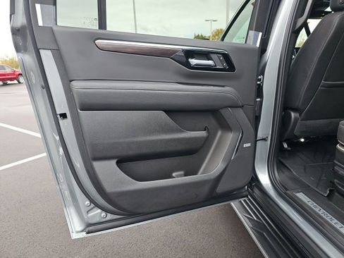 New 2026 Chevrolet Suburban Premier w/ Sun And Tow Package image 26
