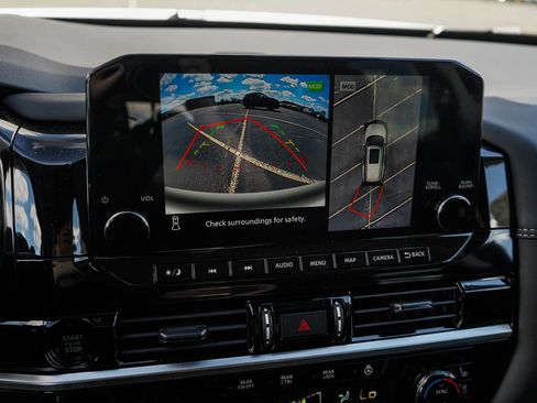 New 2025 Nissan Pathfinder Platinum image 26