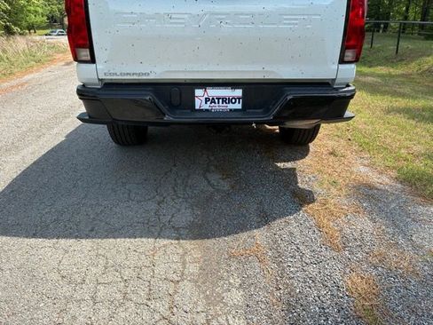 Used 2024 Chevrolet Colorado W/T image 10
