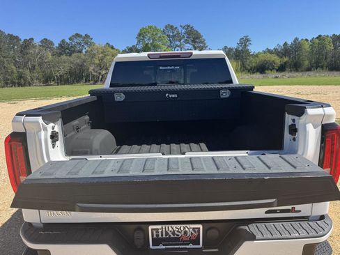 Used 2021 GMC Sierra 1500 AT4 w/ AT4 Preferred Package image 11