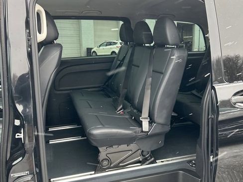 Used 2018 Mercedes-Benz Metris Passenger image 23