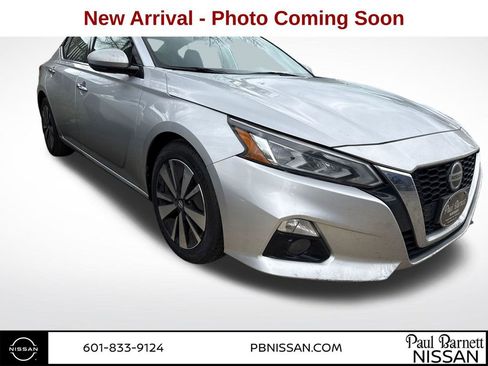 Used 2019 Nissan Altima 2.5 SL image 2