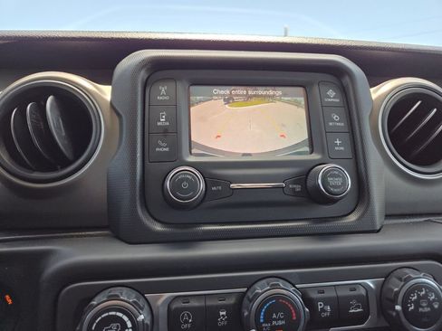 Used 2021 Jeep Wrangler Sport AWD/4WD image 34