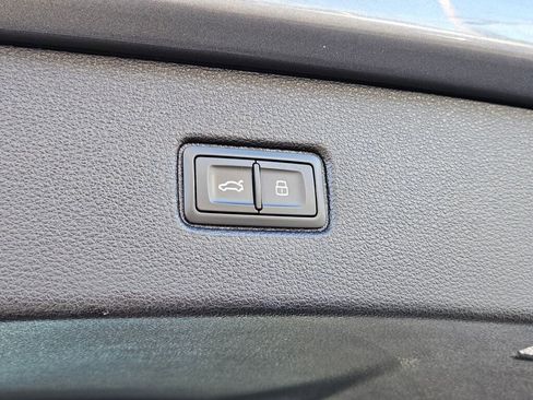 Used 2019 Audi Q7 3.0T Premium Plus w/ Premium Plus Package image 11