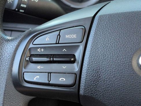 Certified 2021 Hyundai Venue SE FWD image 24