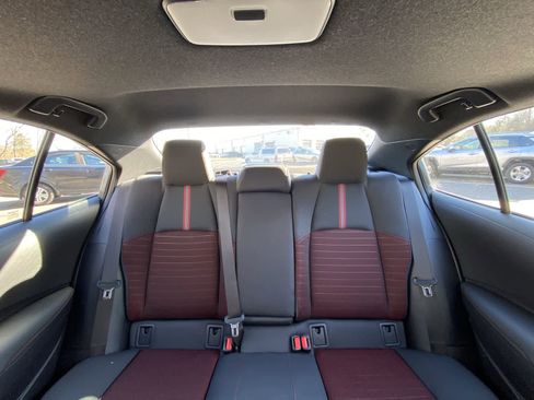 Certified 2025 Toyota Corolla SE image 32