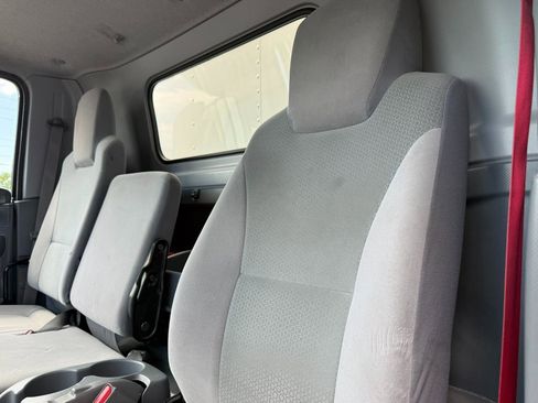 Used 2019 Isuzu NPR image 24