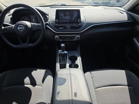 Certified 2025 Nissan Altima 2.5 S FWD image 11