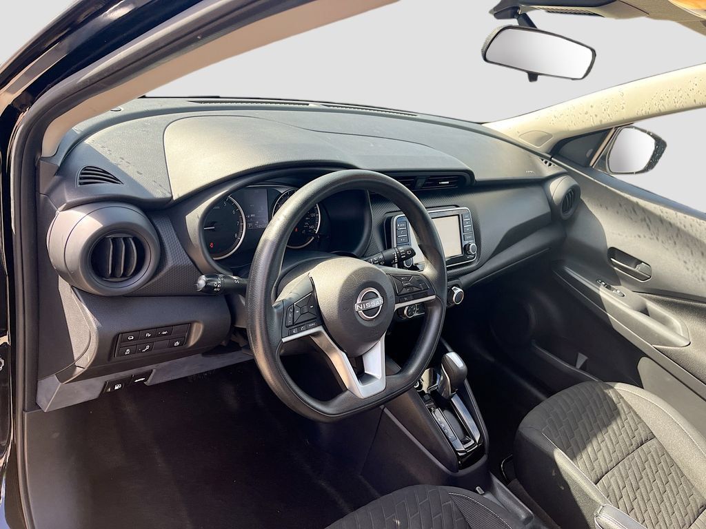 Used 2022 Nissan Kicks S FWD image 9